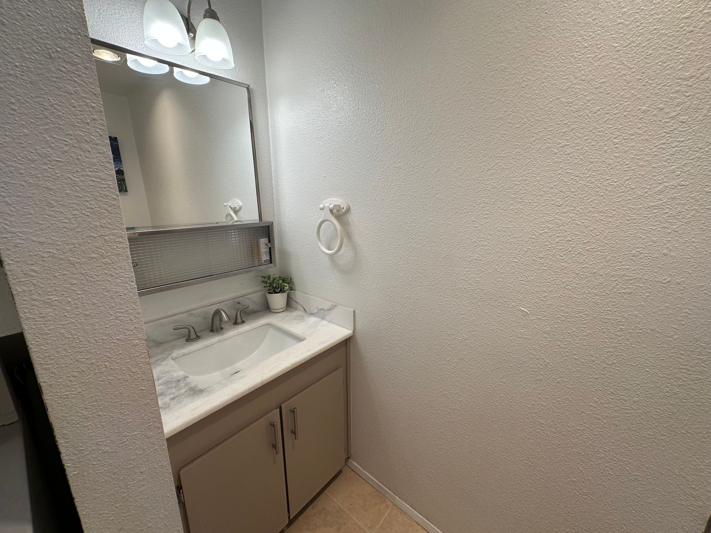 2149 Eastview Pl. - C - Ferndale - Washington - 1 bed, 1.5 bath rental property