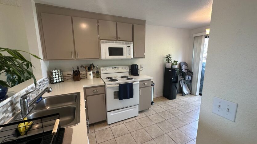 2149 Eastview Pl. - C - Ferndale - Washington - 1 bed, 1.5 bath rental property