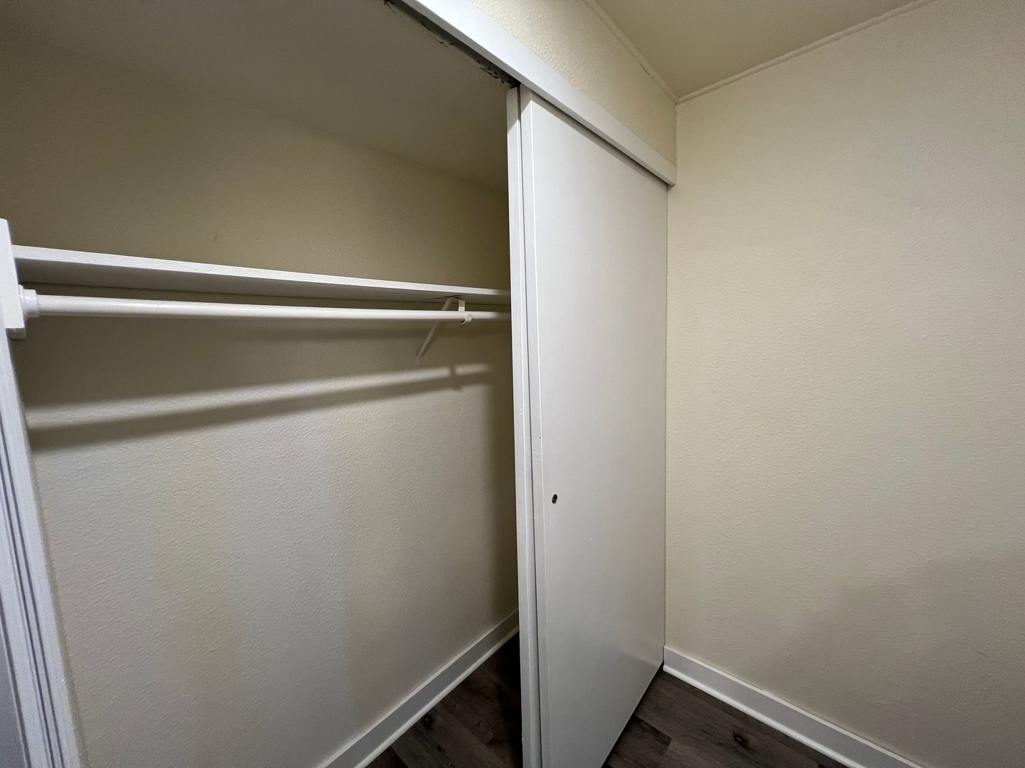 2149 Eastview Pl. - C - Ferndale - Washington - 1 bed, 1.5 bath rental property