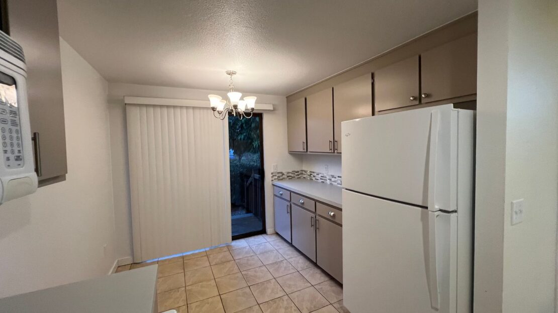2149 Eastview Pl. - C - Ferndale - Washington - 1 bed, 1.5 bath rental property