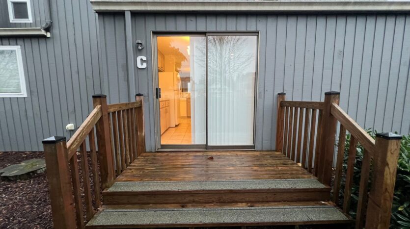 2149 Eastview Pl. - C - Ferndale - Washington - 1 bed, 1.5 bath rental property