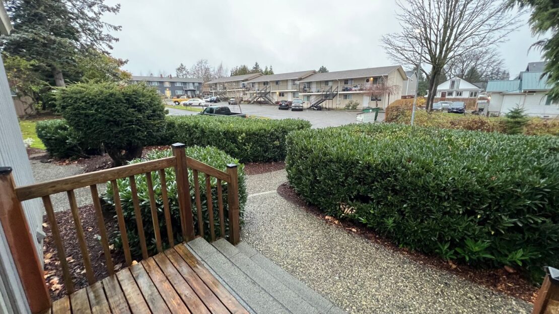 2149 Eastview Pl. - C - Ferndale - Washington - 1 bed, 1.5 bath rental property