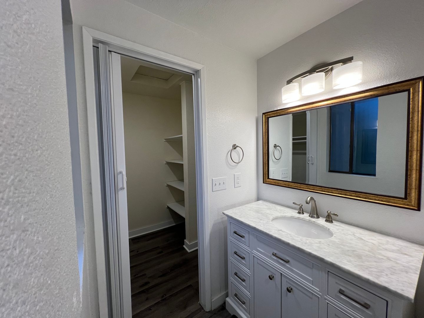 2149 Eastview Pl. - C - Ferndale - Washington - 1 bed, 1.5 bath rental property