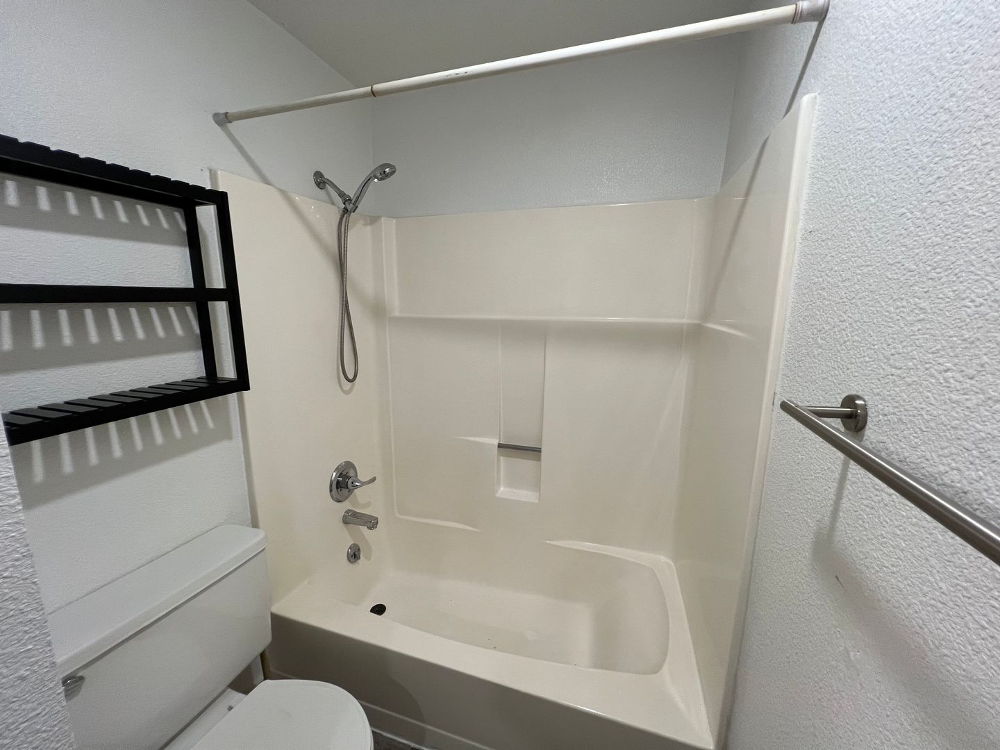 2149 Eastview Pl. - C - Ferndale - Washington - 1 bed, 1.5 bath rental property