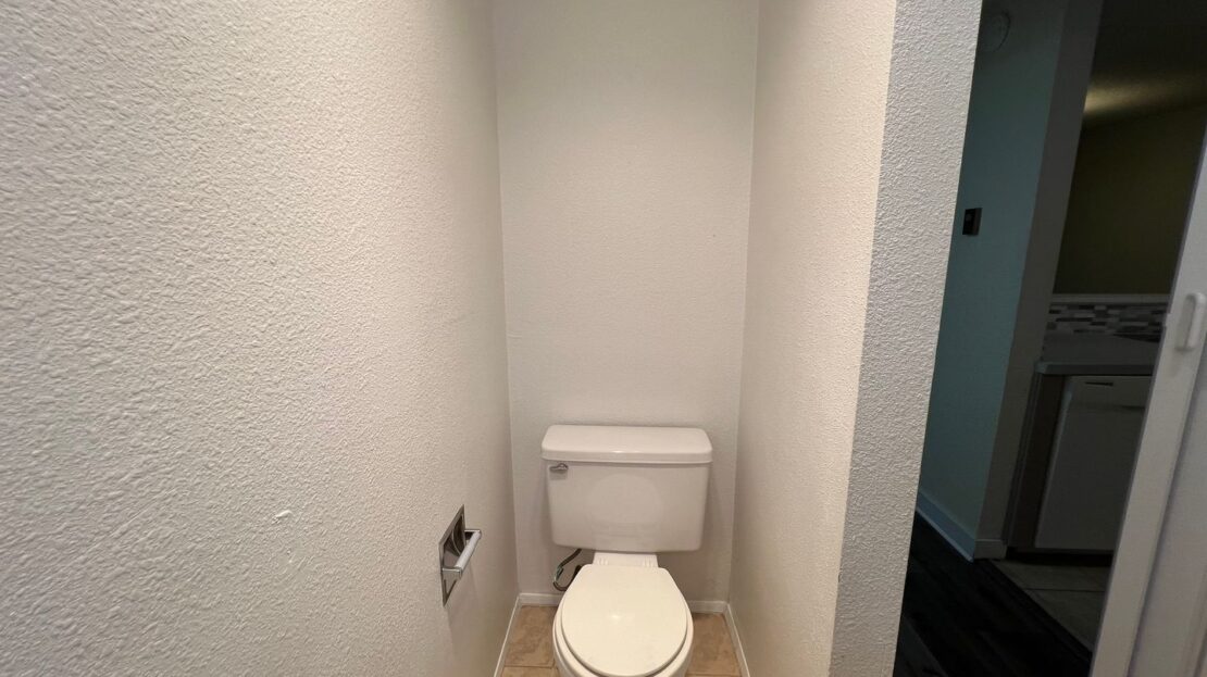 2149 Eastview Pl. - C - Ferndale - Washington - 1 bed, 1.5 bath rental property