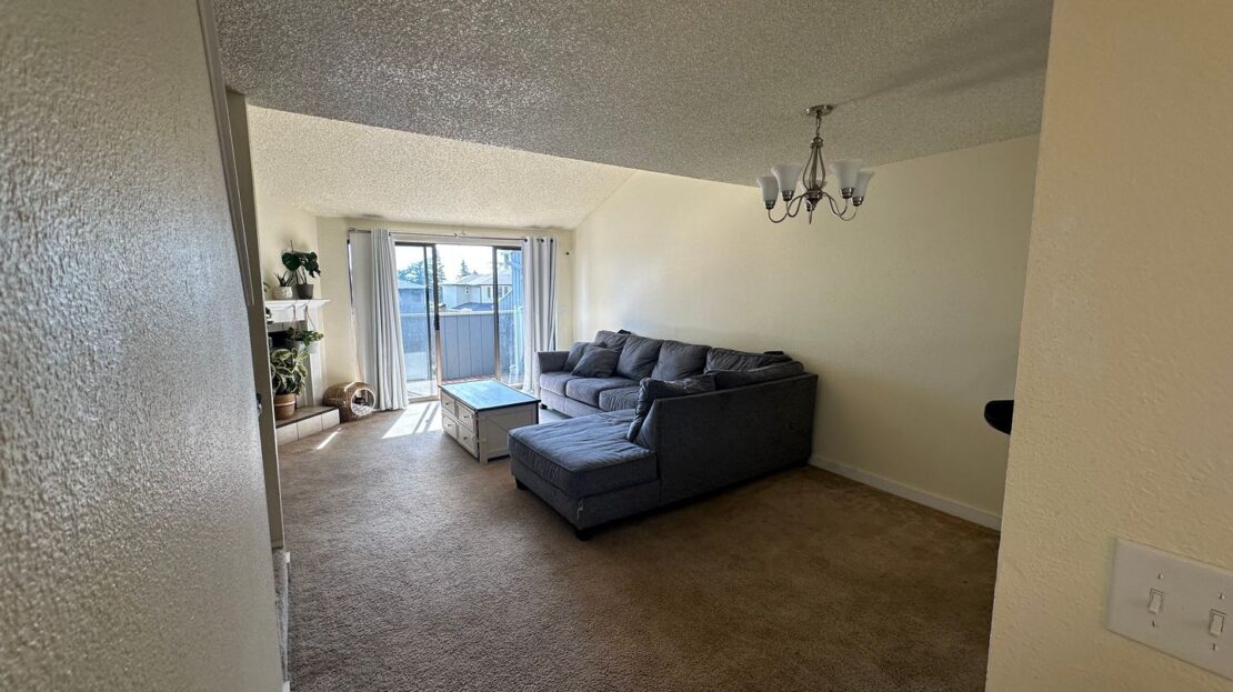 2149 Eastview Pl. - C - Ferndale - Washington - 1 bed, 1.5 bath rental property
