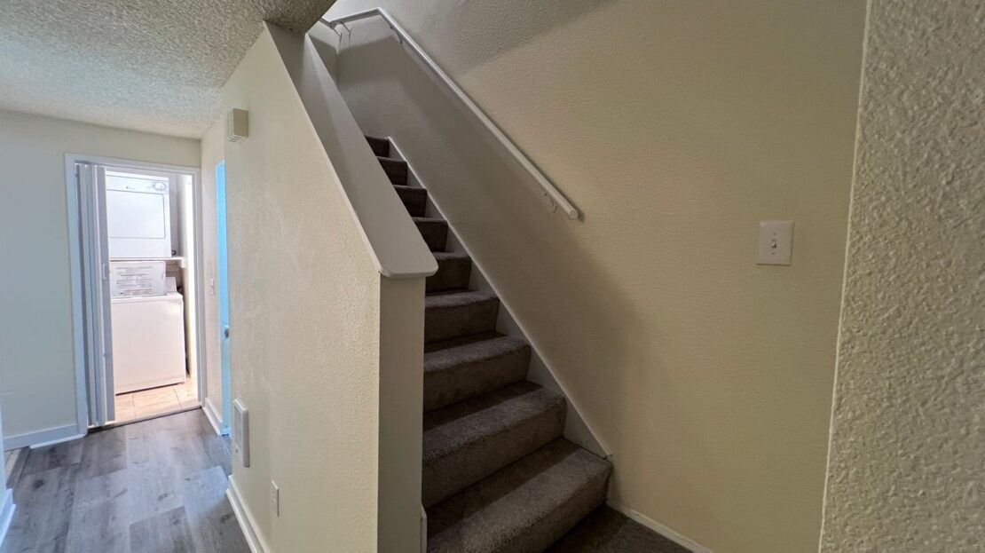 2149 Eastview Pl. - C - Ferndale - Washington - 1 bed, 1.5 bath rental property