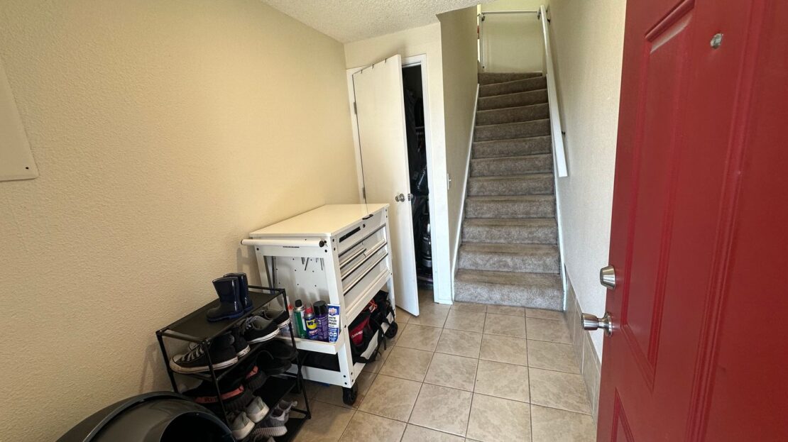 2149 Eastview Pl. - C - Ferndale - Washington - 1 bed, 1.5 bath rental property