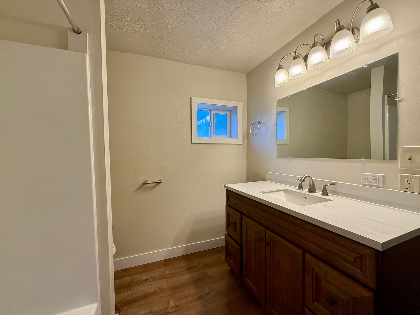 215 NW Canal Blvd - #14 - Redmond - Oregon - 2 bed, 1 bath rental property