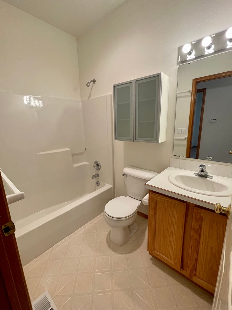 219 Milton St. - Bellingham - Washington - 3 bed, 2 bath rental property