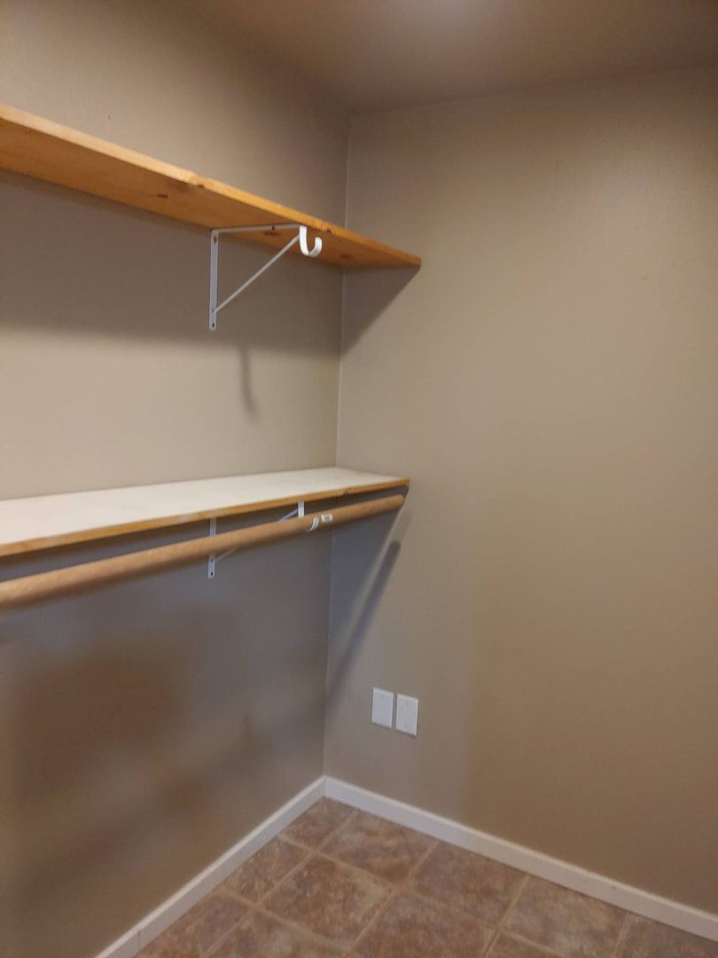 2211 NW Deschutes Pl. - Bend - Oregon - 4 bed, 2 bath rental property