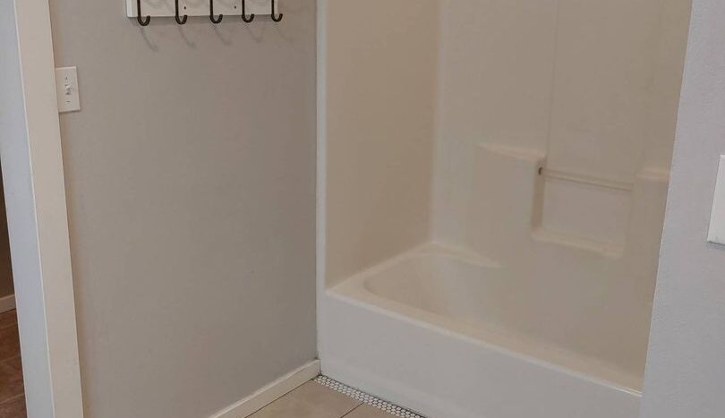 2211 NW Deschutes Pl. - Bend - Oregon - 4 bed, 2 bath rental property