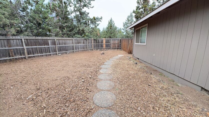 2211 NW Deschutes Pl. - Bend - Oregon - 4 bed, 2 bath rental property