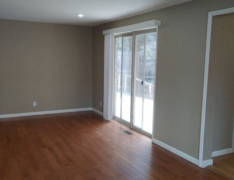 2211 NW Deschutes Pl. - Bend - Oregon - 4 bed, 2 bath rental property