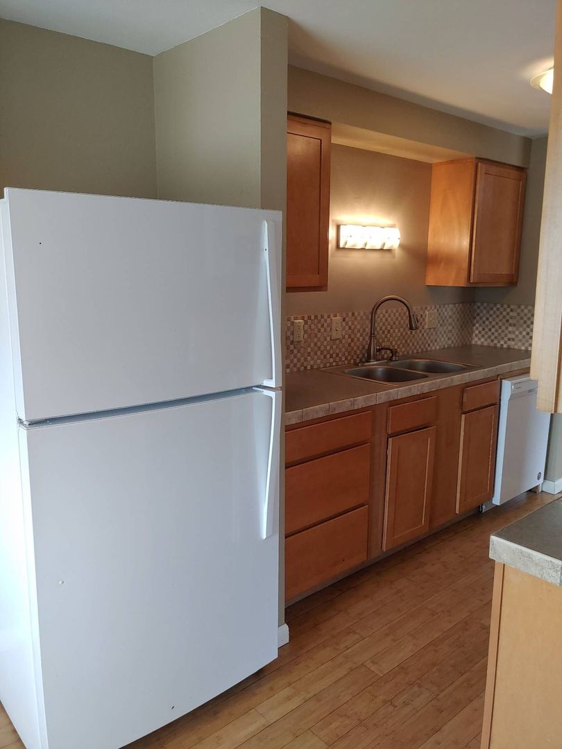 2211 NW Deschutes Pl. - Bend - Oregon - 4 bed, 2 bath rental property