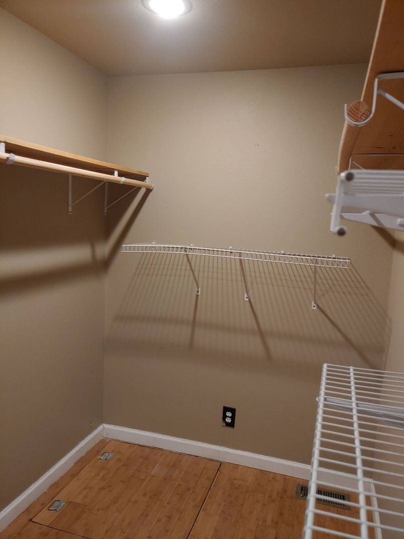 2211 NW Deschutes Pl. - Bend - Oregon - 4 bed, 2 bath rental property