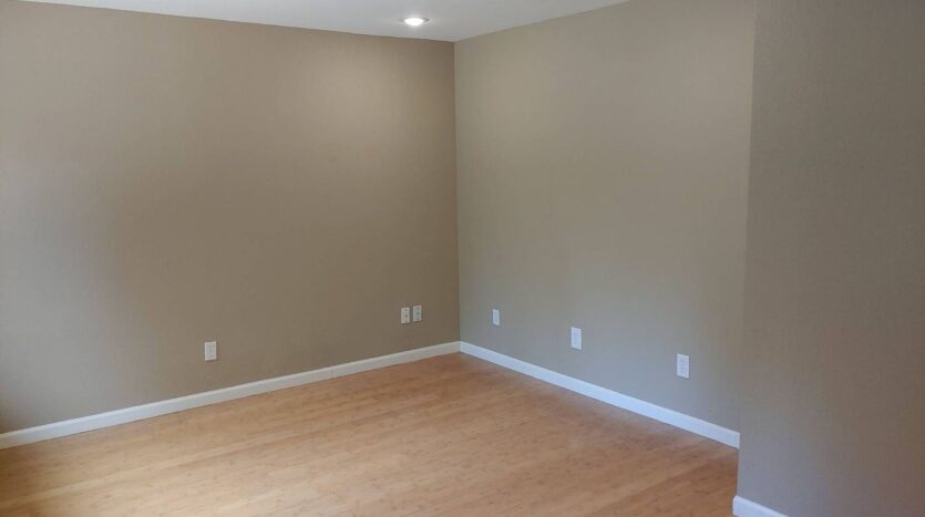 2211 NW Deschutes Pl. - Bend - Oregon - 4 bed, 2 bath rental property