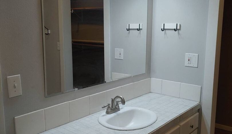 2211 NW Deschutes Pl. - Bend - Oregon - 4 bed, 2 bath rental property