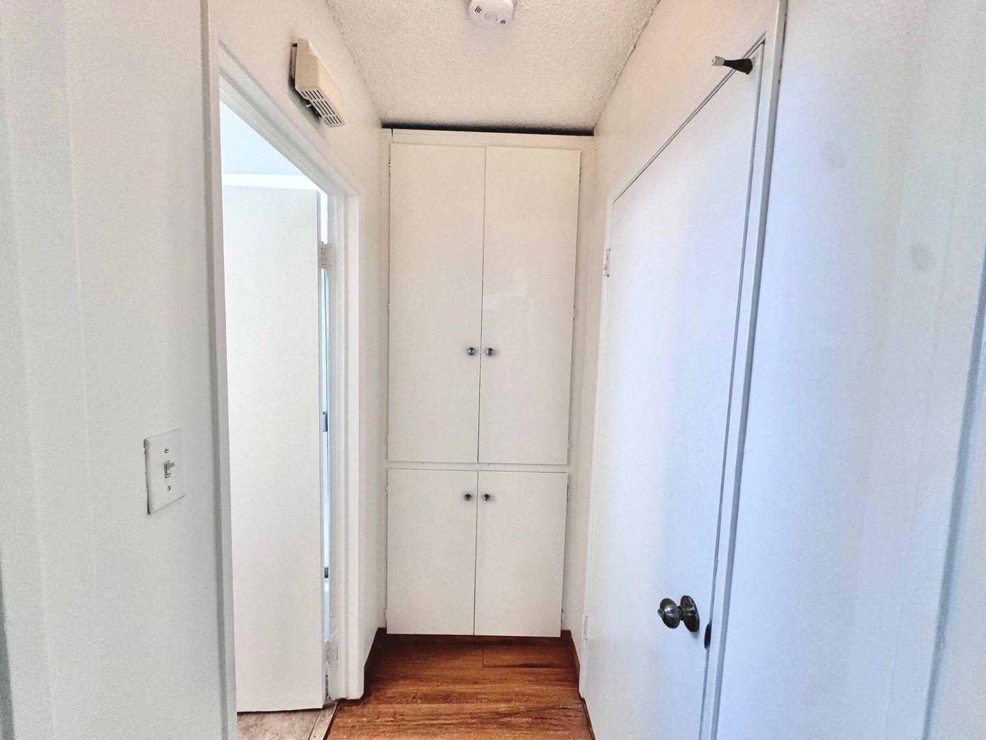 2336 North Ontario Street - Burbank - California - 1 bed, 1 bath rental property