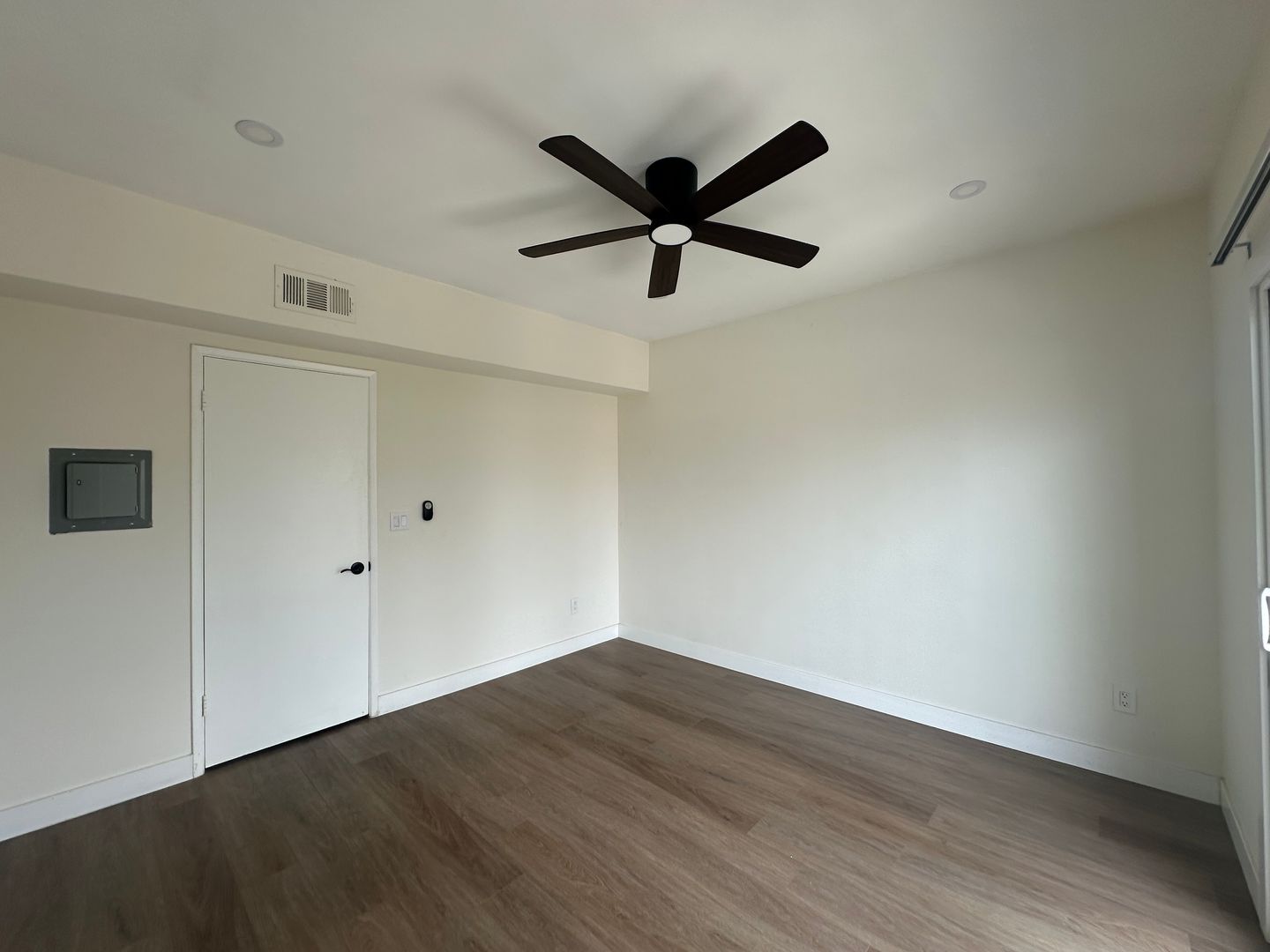 2388 N Sunrise Way - 12 - Palm Springs - California - 2 bed, 1 bath rental property