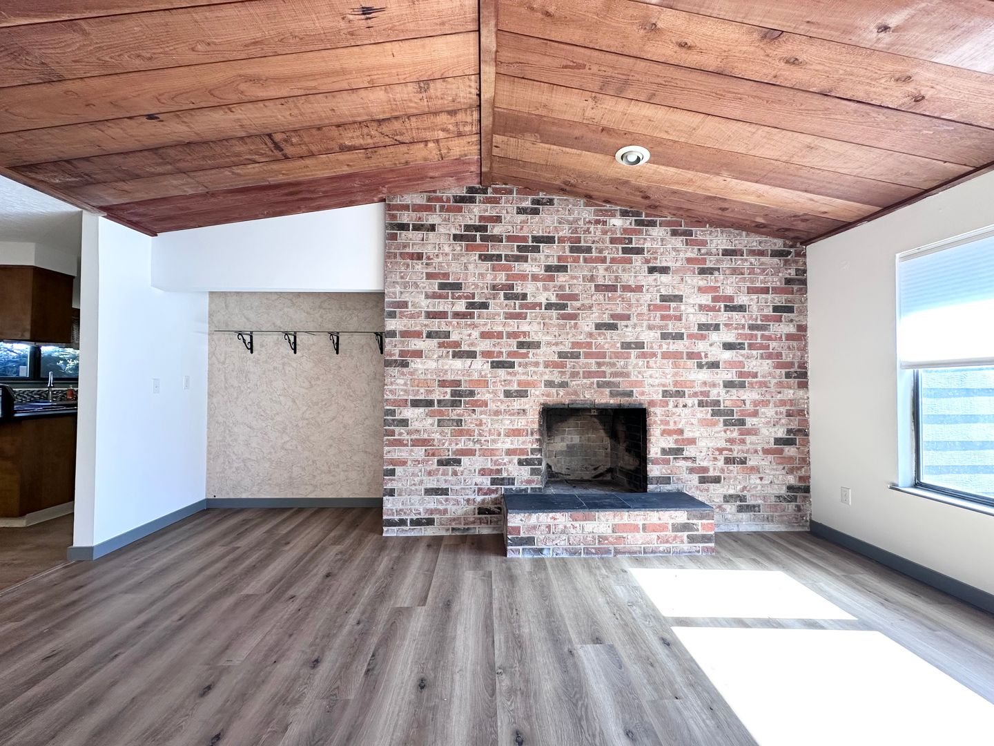 2410 NE 162nd Ave - Portland - Oregon - 2 bed, 1 bath rental property