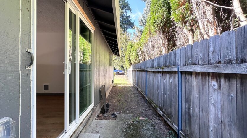 2410 NE 162nd Ave - Portland - Oregon - 2 bed, 1 bath rental property