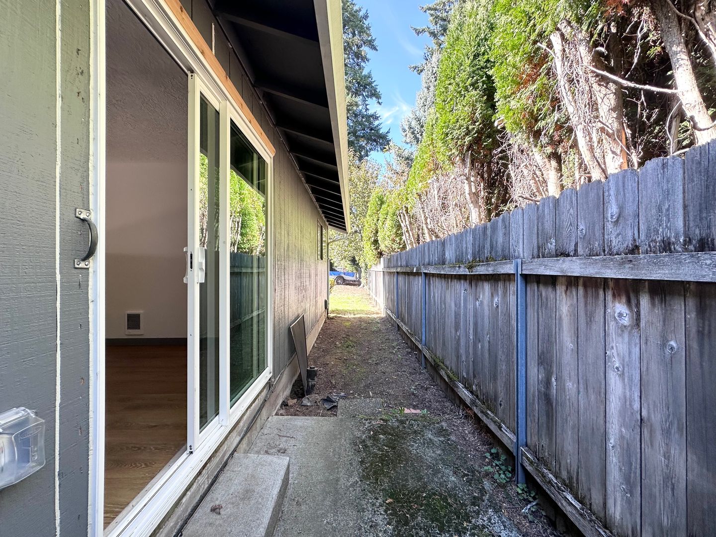 2410 NE 162nd Ave - Portland - Oregon - 2 bed, 1 bath rental property