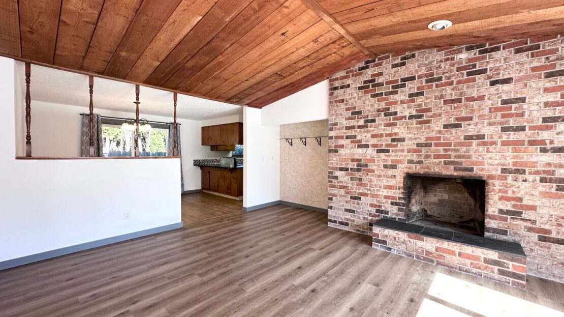 2410 NE 162nd Ave - Portland - Oregon - 2 bed, 1 bath rental property