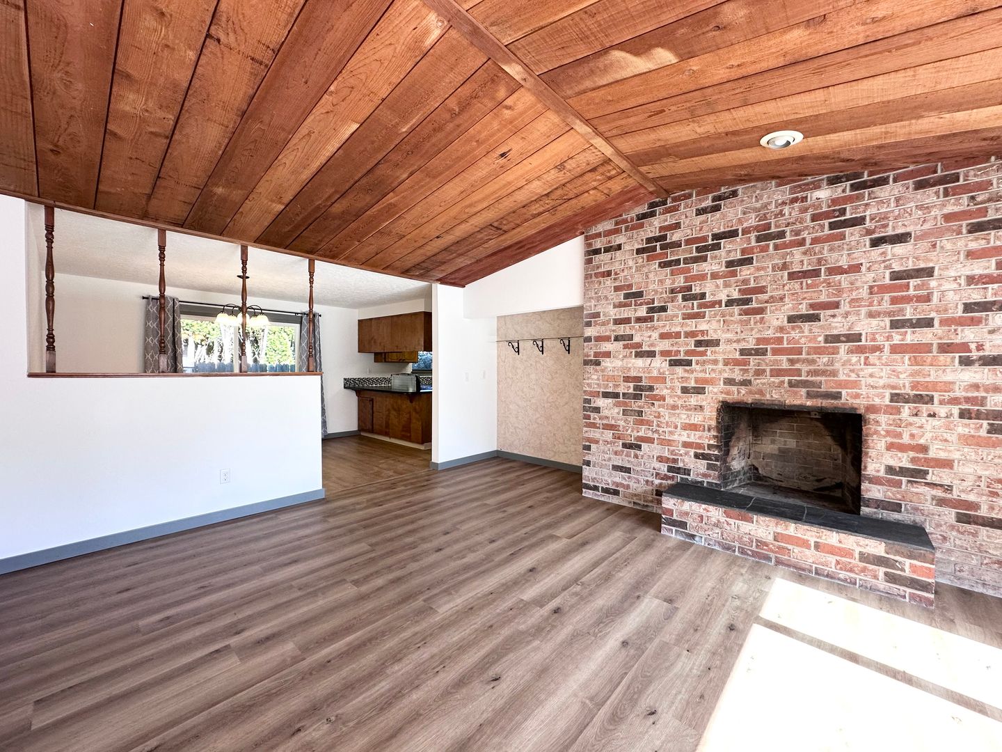 2410 NE 162nd Ave - Portland - Oregon - 2 bed, 1 bath rental property