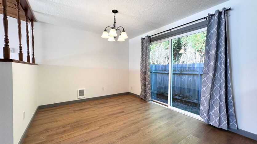 2410 NE 162nd Ave - Portland - Oregon - 2 bed, 1 bath rental property
