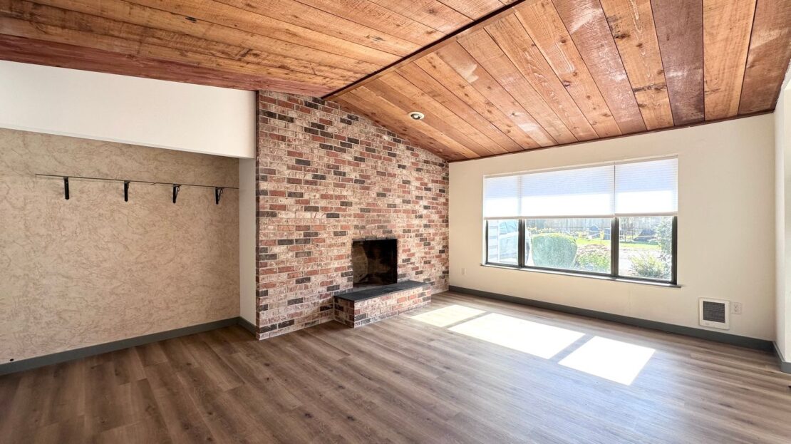 2410 NE 162nd Ave - Portland - Oregon - 2 bed, 1 bath rental property