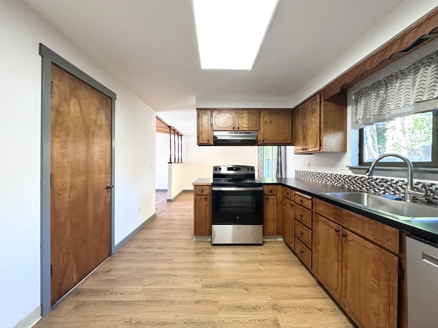 2410 NE 162nd Ave - Portland - Oregon - 2 bed, 1 bath rental property