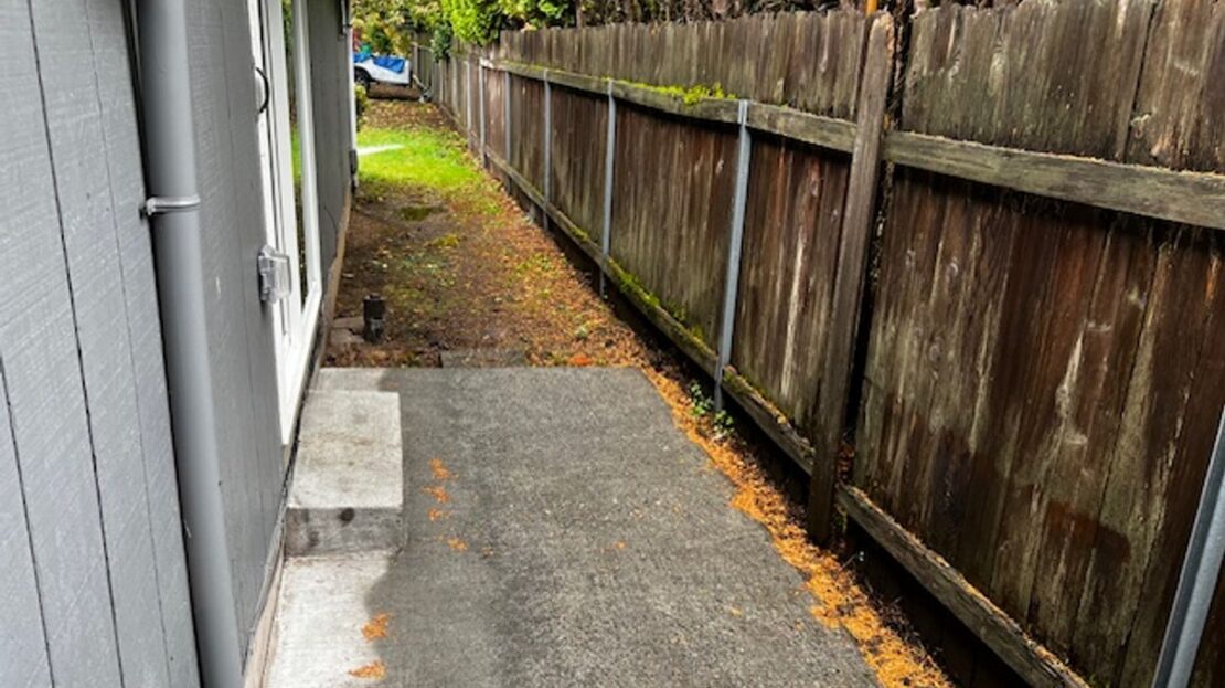 2410 NE 162nd Ave - Portland - Oregon - 2 bed, 1 bath rental property