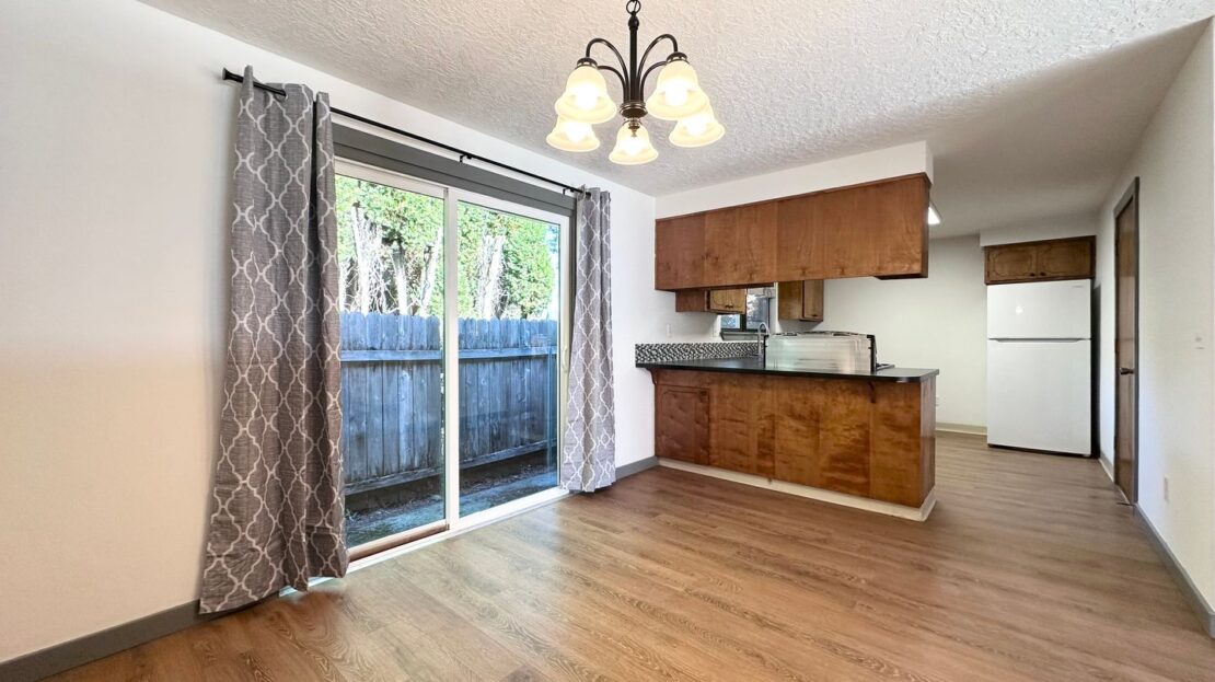 2410 NE 162nd Ave - Portland - Oregon - 2 bed, 1 bath rental property