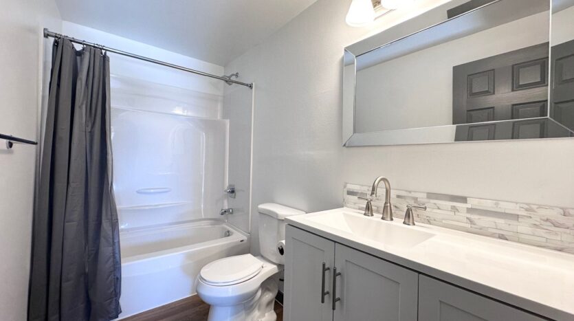 2410 NE 162nd Ave - Portland - Oregon - 2 bed, 1 bath rental property