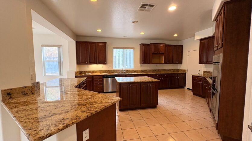 2413 Simon Cir - Corona - California - 5 bed, 4 bath rental property