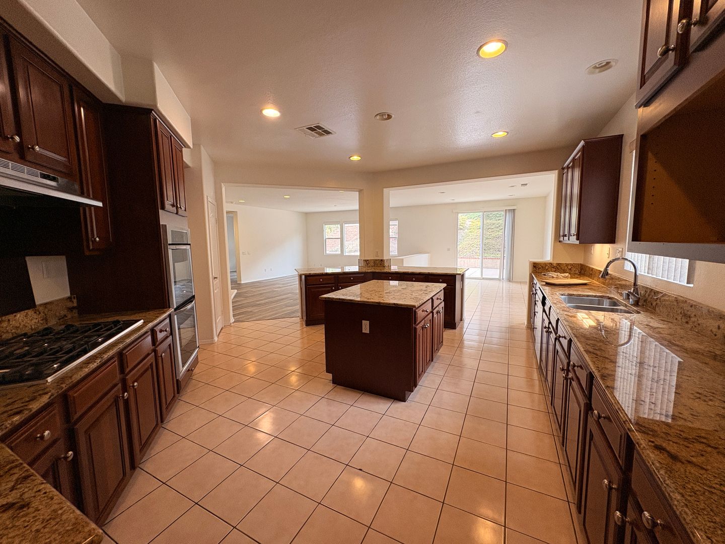 2413 Simon Cir - Corona - California - 5 bed, 4 bath rental property