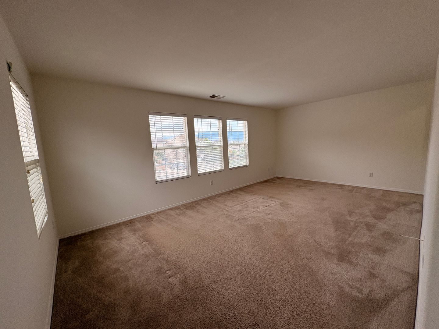 2413 Simon Cir - Corona - California - 5 bed, 4 bath rental property