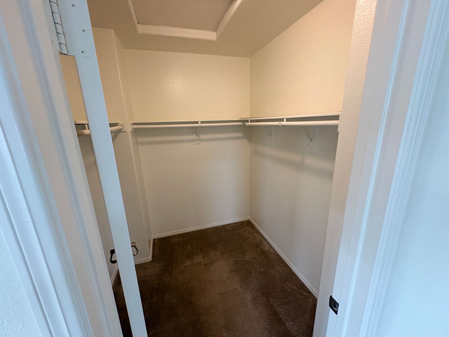 2413 Simon Cir - Corona - California - 5 bed, 4 bath rental property