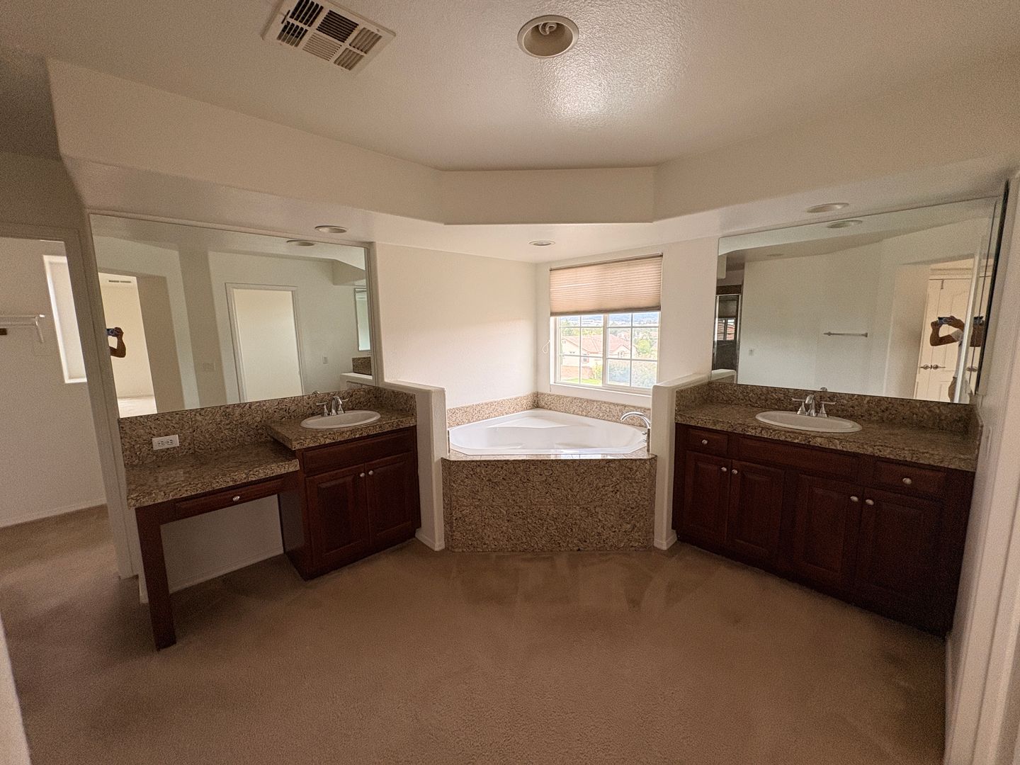 2413 Simon Cir - Corona - California - 5 bed, 4 bath rental property