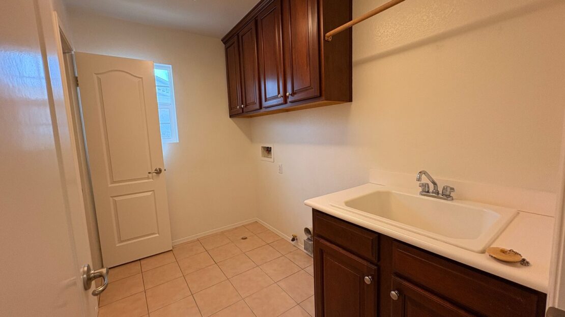 2413 Simon Cir - Corona - California - 5 bed, 4 bath rental property