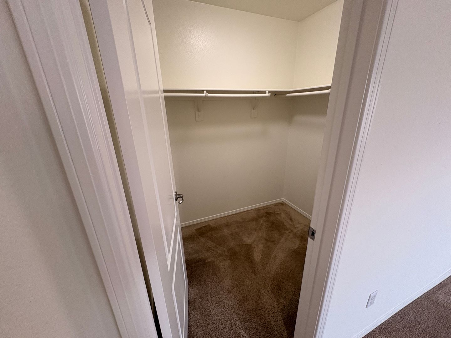 2413 Simon Cir - Corona - California - 5 bed, 4 bath rental property