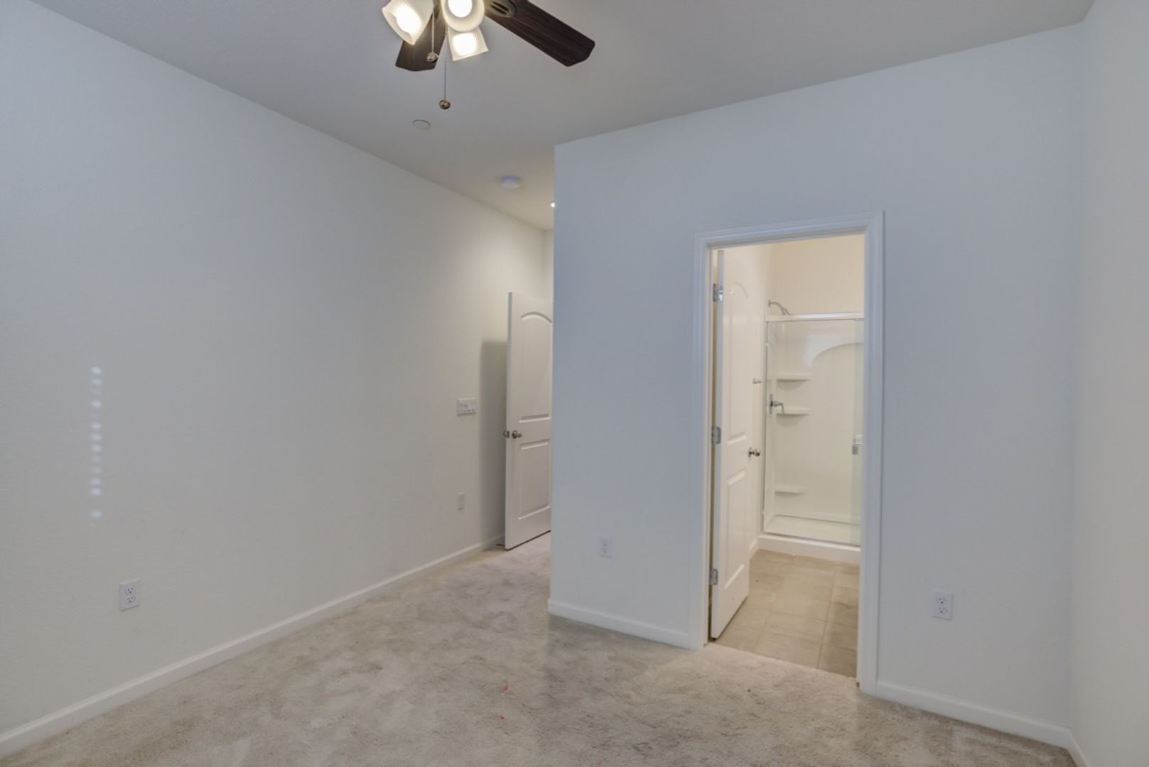 2432 Middlebury Dr - Lathrop - California - 5 bed, 4.5 bath rental property