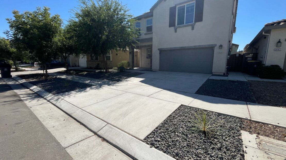 2432 Middlebury Dr - Lathrop - California - 5 bed, 4.5 bath rental property