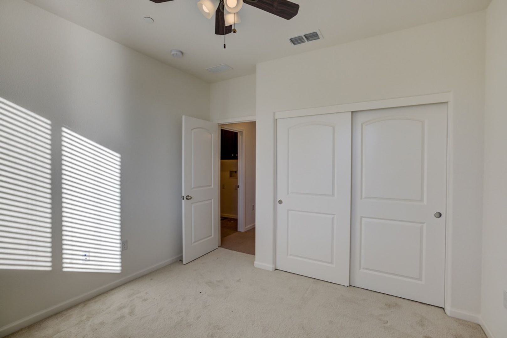 2432 Middlebury Dr - Lathrop - California - 5 bed, 4.5 bath rental property