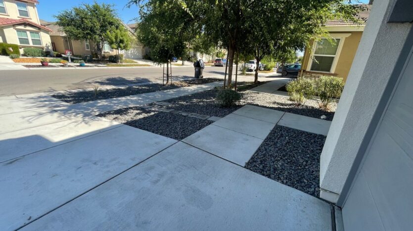 2432 Middlebury Dr - Lathrop - California - 5 bed, 4.5 bath rental property