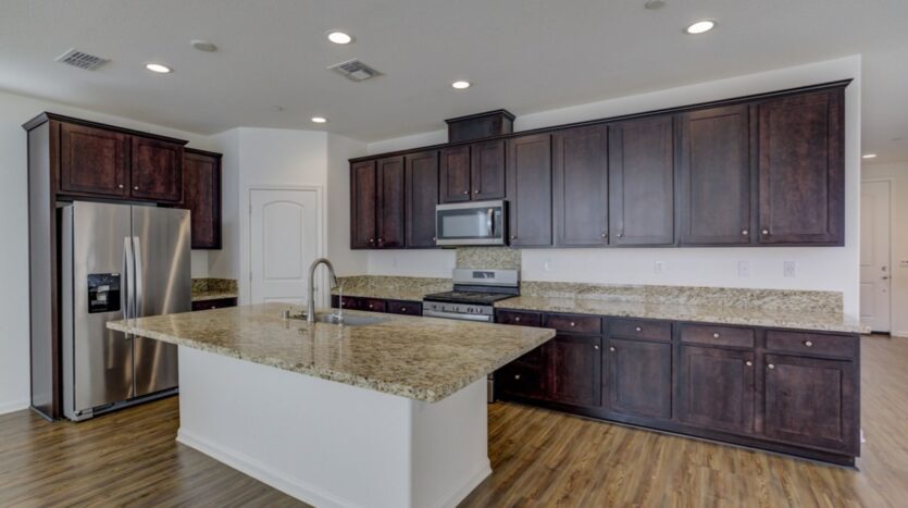 2432 Middlebury Dr - Lathrop - California - 5 bed, 4.5 bath rental property