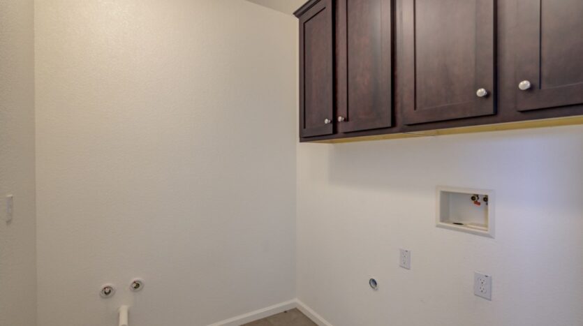 2432 Middlebury Dr - Lathrop - California - 5 bed, 4.5 bath rental property