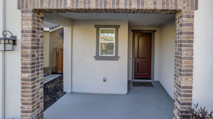2432 Middlebury Dr - Lathrop - California - 5 bed, 4.5 bath rental property