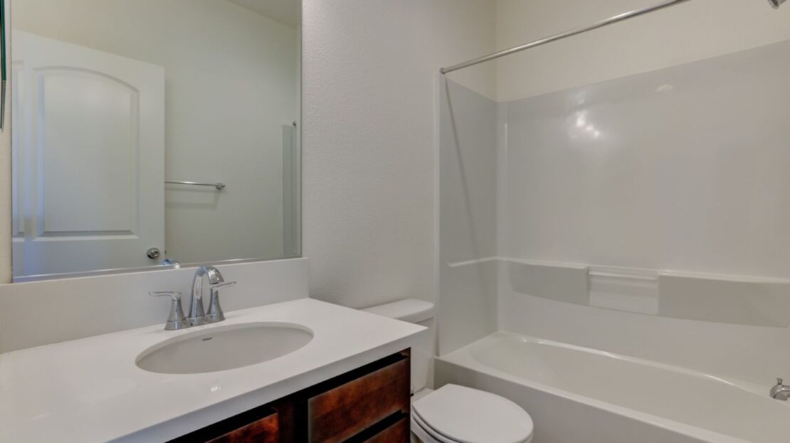 2432 Middlebury Dr - Lathrop - California - 5 bed, 4.5 bath rental property